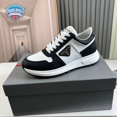 PRADA LOW TOP SNEAKERS WHITE BLACK - PA006