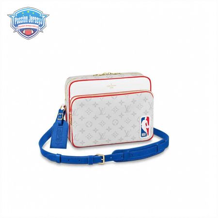 trio messenger bag m69443