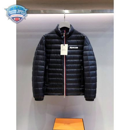 Moncler 20SS Down Jacket MC330189