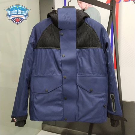 Moncler Down Jacket MC330184