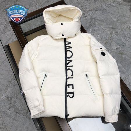 Moncler Down Jacket MC330195