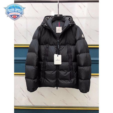 Moncler Montclar Down Jacket MC330183