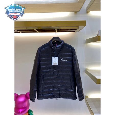 Moncler 2020 Down Jacket MC330060