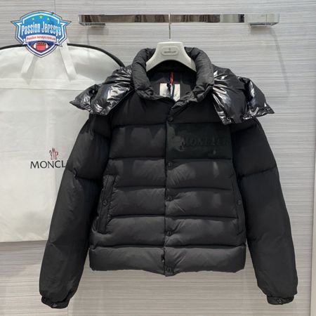 Moncler 2020ss Down Jacket MC330115