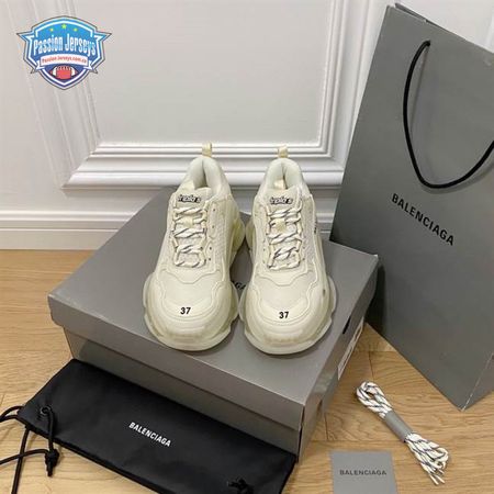 BALENCIAGA MEN'S TRIPLE S SNEAKER CLEAR SOLE - BB193