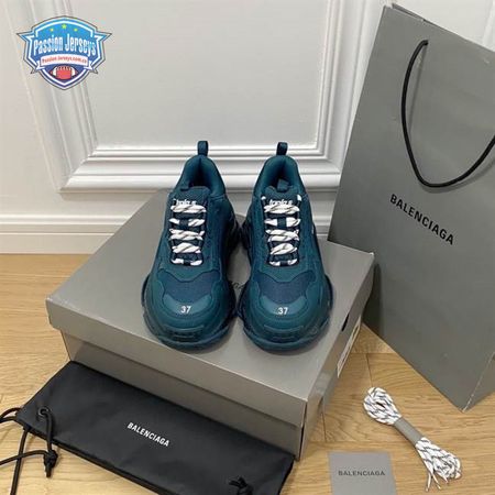 BALENCIAGA MEN'S TRIPLE S SNEAKER CLEAR SOLE - BB186