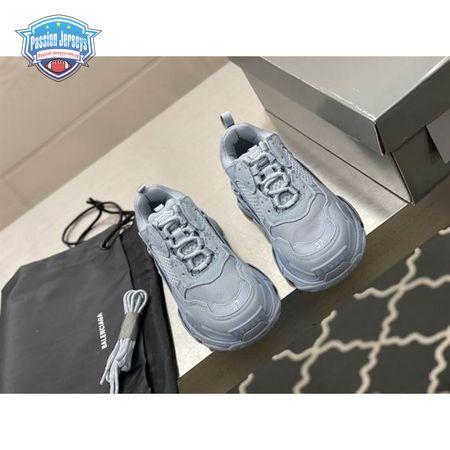 BALENCIAGA TRIPLE S SNEAKER - BB175