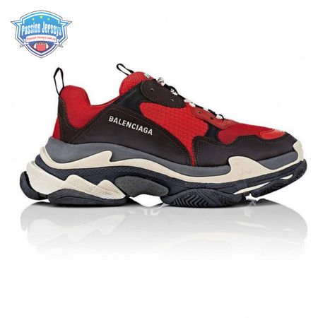 BALENCIAGA TRIPLE S TRAINERS - BB31