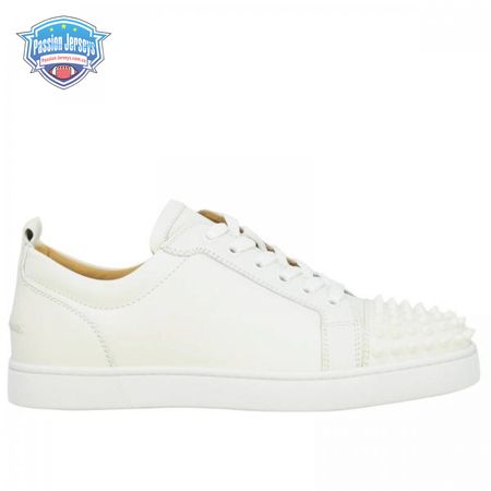CHRISTIAN LOUBOUTIN LOW TOP SNEAKER - CL5