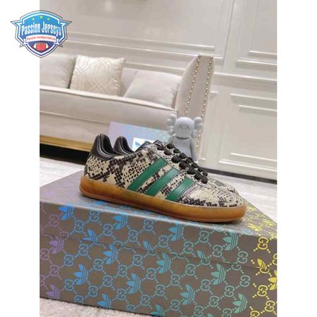 GUCCI GAZELLE SNEAKER - GC106