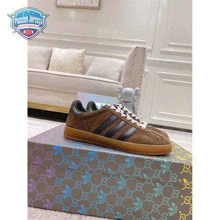 GUCCI GAZELLE SNEAKER - GC105