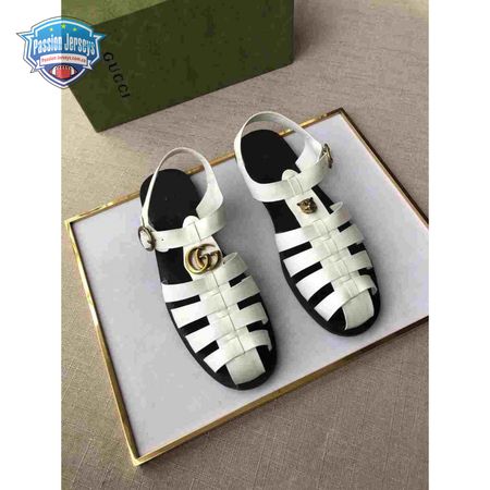 GUCCI SANDAL WITH DOUBLE G - SDG008